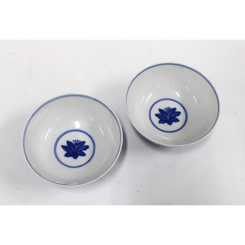 141 - Pair of Chinese blue and white bowls, with Yongzheng marks but likely later, 10 x 4.5cm (2)