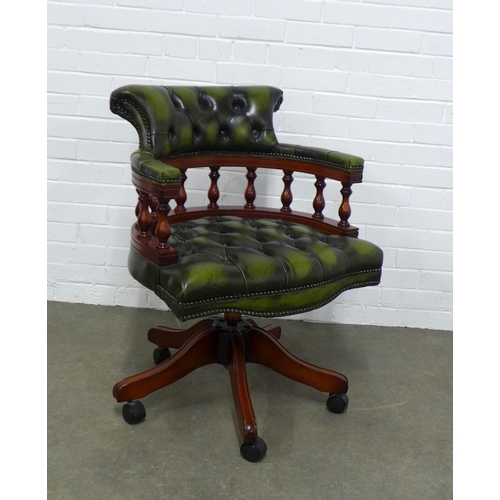 276 - Captain's style button back swivel chair, 63 x 86 x 56cm