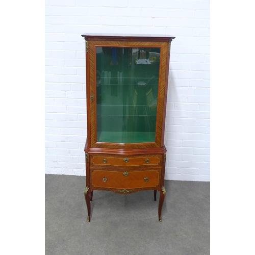 280 - French style brass mounted display cabinet with projecting cornice above a glazed door with a shelve... 