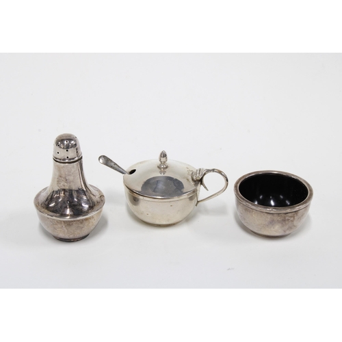 64 - George V silver cruet set, five pieces in a fitted case, Birmingham 1931