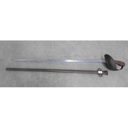 293 - 1908 pattern British Cavalry sword, the blade marked EFD and numbered 10 15, for October 1915, with ... 