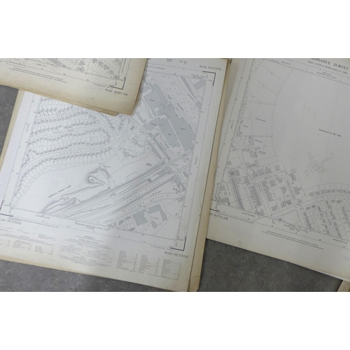 294 - Quantity of Edinburgh and Environs vintage Ordnance survey maps / charts, mainly 1944 - 1953