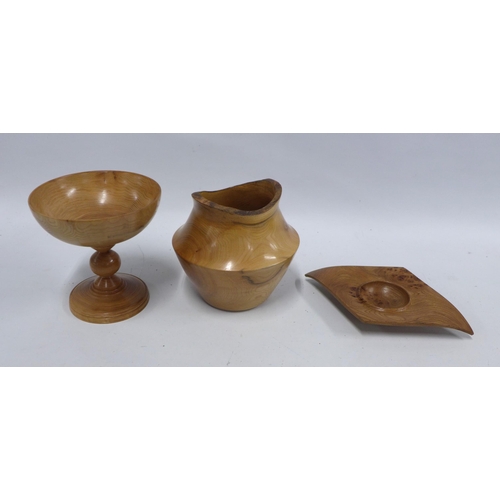 465 - Three handcrafted treen items to include a pedestal bowl, vase and dish (3)