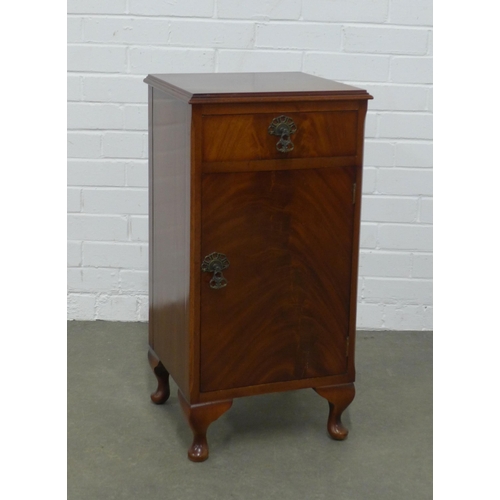 243 - Early 20th century pot cupboard, 37 x 73 x 35cm.