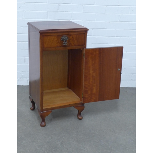 243 - Early 20th century pot cupboard, 37 x 73 x 35cm.