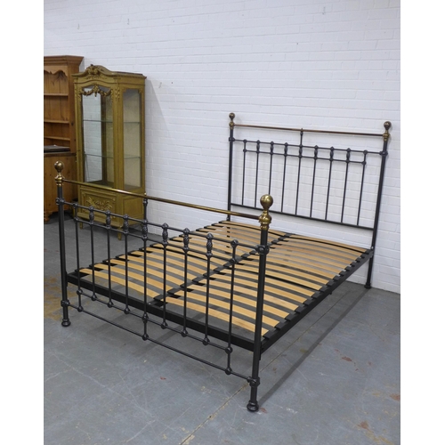 285 - Feather & Black King-size bed frame, 152 x 143 x 208cm