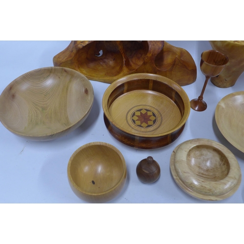 295 - Collection of handcrafted treen.