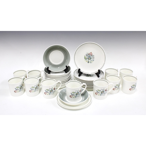 323 - Susie Cooper Bridal Bouquet coffee set (35)