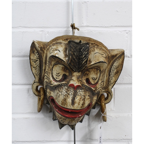 418 - Painted monkey wooden wall mask, 24 x 22cm