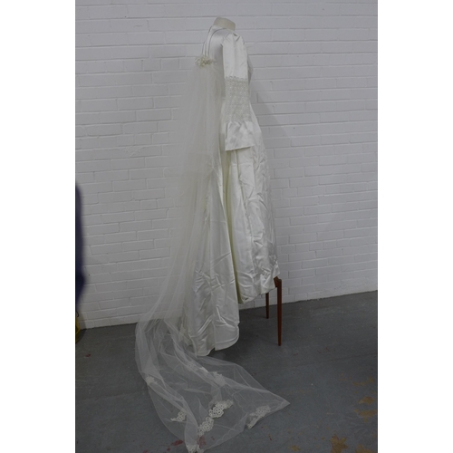 448 - Vintage 1960's wedding dress with veil.