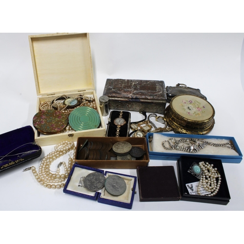 120U - Vintage costume jewellery, jewellery boxes and five early 20th century wristwatches to include two i... 