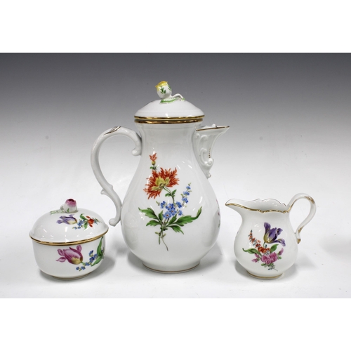 160 - Meissen six place porcelain coffee set, coffee pot 21cm, (15)