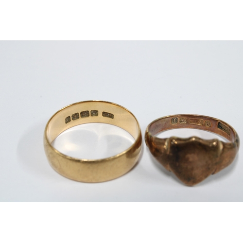 25 - Gents 18ct gold wedding band and late Victorian 9ct gold signet ring, Birmingham 1900 (2)