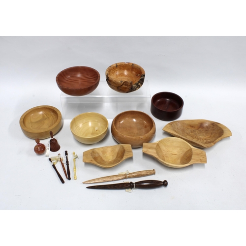 449 - Box containing a quantity of treen, livewood edge bowl 13 x 6cm