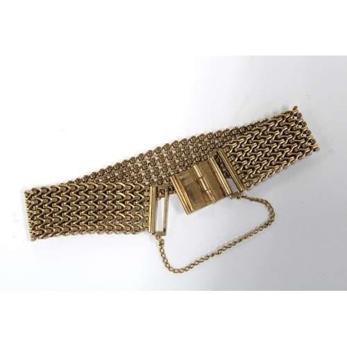 72 - 9ct gold bracelet, weave linked, hallarked for Sheffield 1980