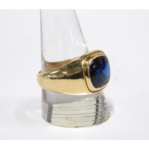 76 - 14ct gold sapphire ring, stamped 14k, size T