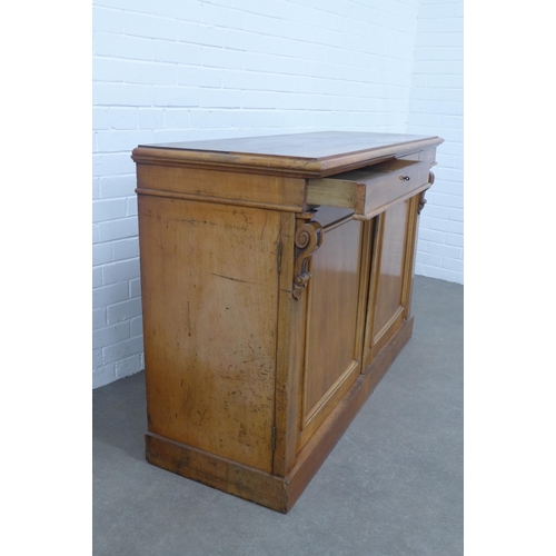 279 - Victorian mahogany sideboard credenza.137 x 91 x 51cm.