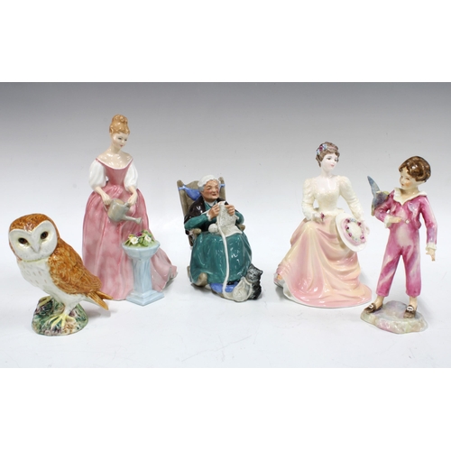 390 - Royal Doulton 'Alexandra' HN3292 figure, together with a Royal Doulton 'Twilight' HN 2256, Royal Wor... 