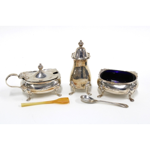 63 - A three piece silver cruet set, Mappin & Webb, Birmingham 1962 (3)