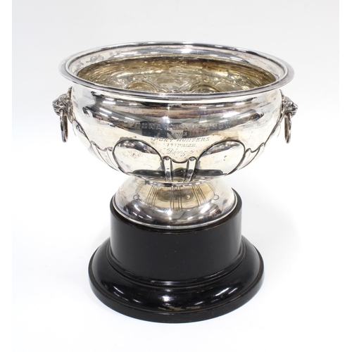 99 - George V silver rose bowl, with engraved inscription, Sheffield 1913, circular lobed form with lion ... 