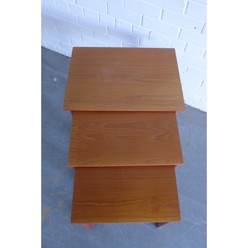 226 - Mid century nest of three teak tables, largest 57 x 50 x 41cm