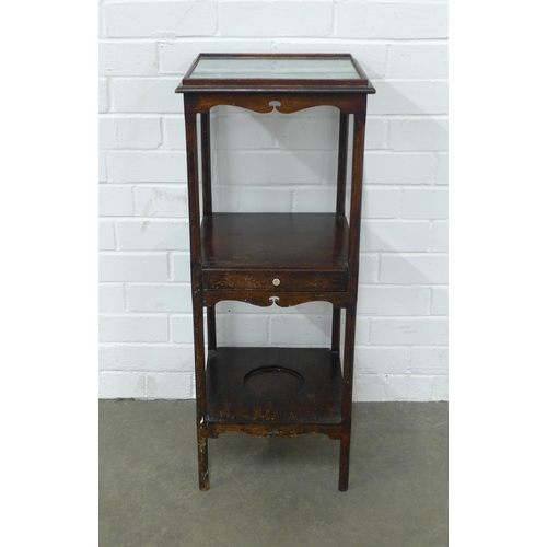 257 - Georgian mahogany three tiered wash stand, 32 x 82 x 32cm.