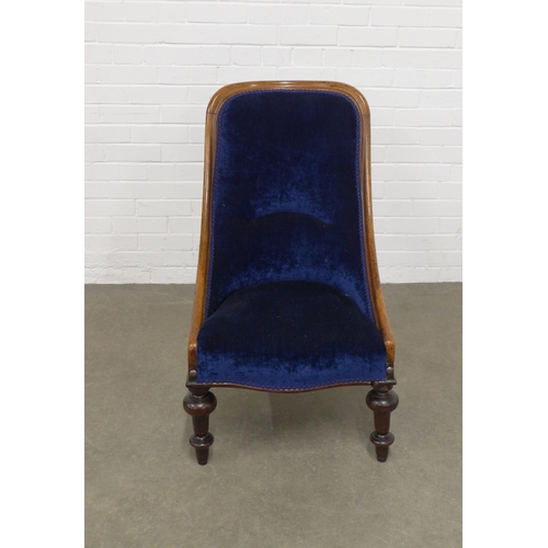 258 - Victorian walnut slipper chair with blue velvet buttonback upholstery, 56 x 90cm.