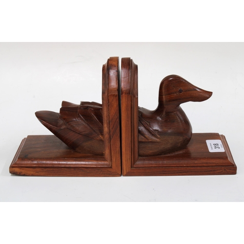 318 - Pair of duck hardwood bookends, 15 x 15cm (2)