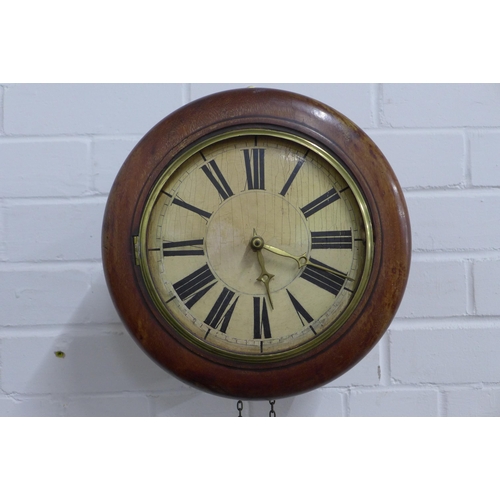 356 - Circular mahogany wall clock, 28cm.