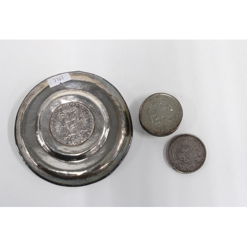 56 - White metal dish with a coin insert, a lid with a Mexican coin inserted and a coin from Peru (3)