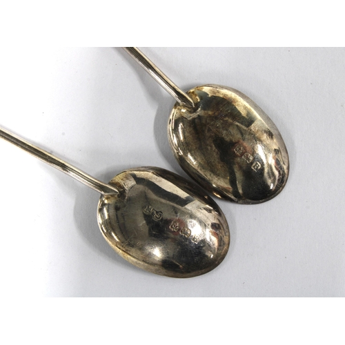 27 - A cased set of six silver coffee bean handled spoons, Birmingham 1926 (6)