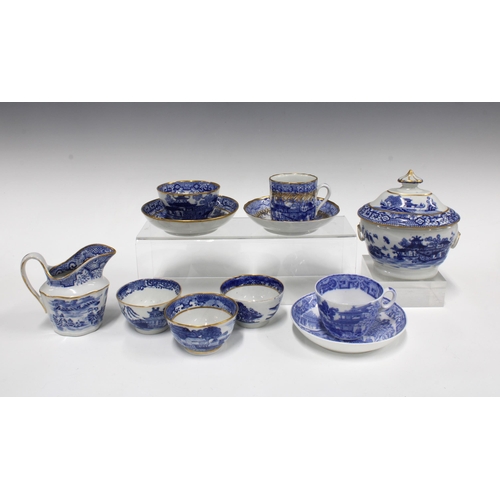 84 - A collection of 18th & early 19th century Newhall blue and white teawares to include a Moth pattern ... 