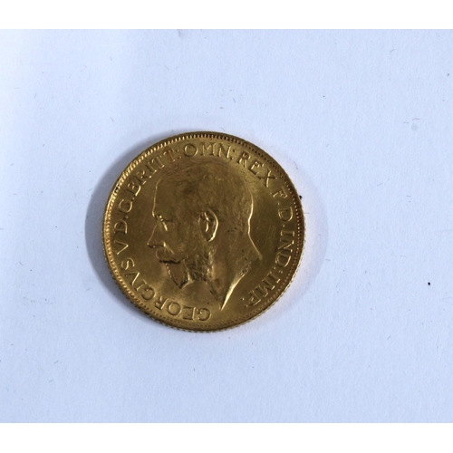11 - GEORGE V (1910 - 1936) Gold full sovereign coin, 1913