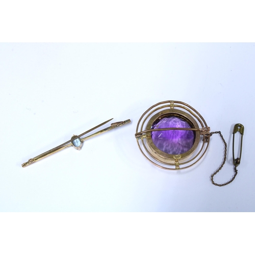 5 - Two early 20th century 9ct gold brooches, both stamped 9ct (2)