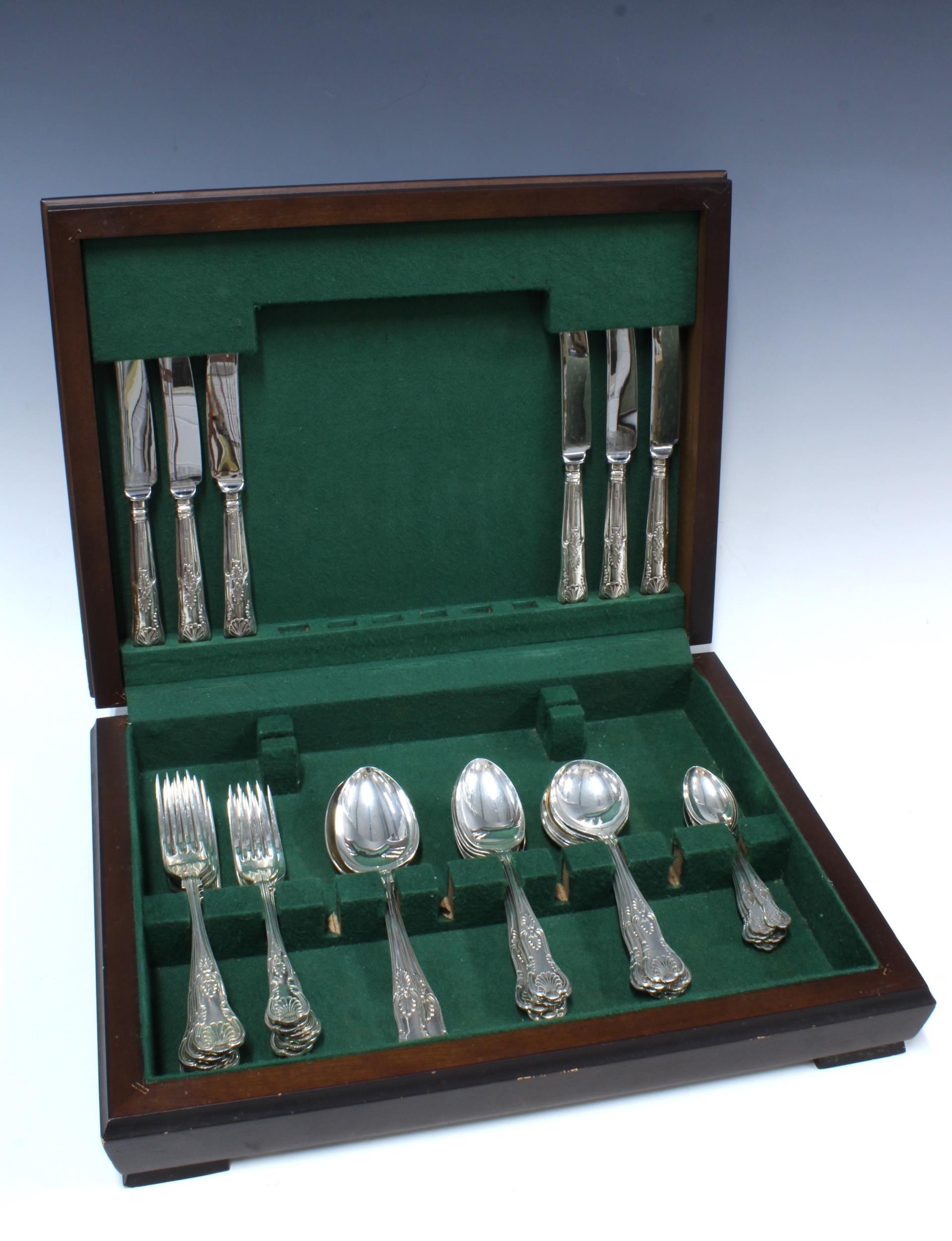 A suite of Queens pattern silver cutlery, Sheffield 1982, six place ...