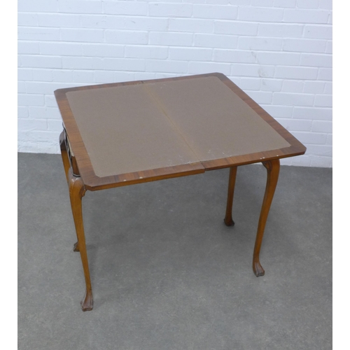 Walnut fold over card table, with baize lining, on cabriole legs, 76 x ...