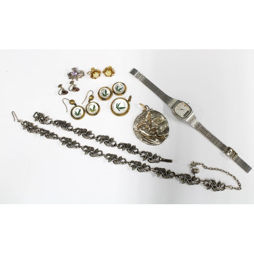 29 - Vintage and later costume jewellery together with a Seiko stainless steel wristwatch etc.
