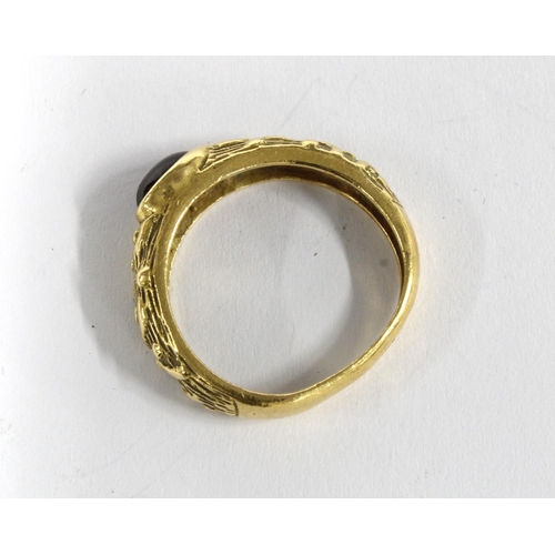 62 - 18ct yellow gold gemset ring, stamped 750
