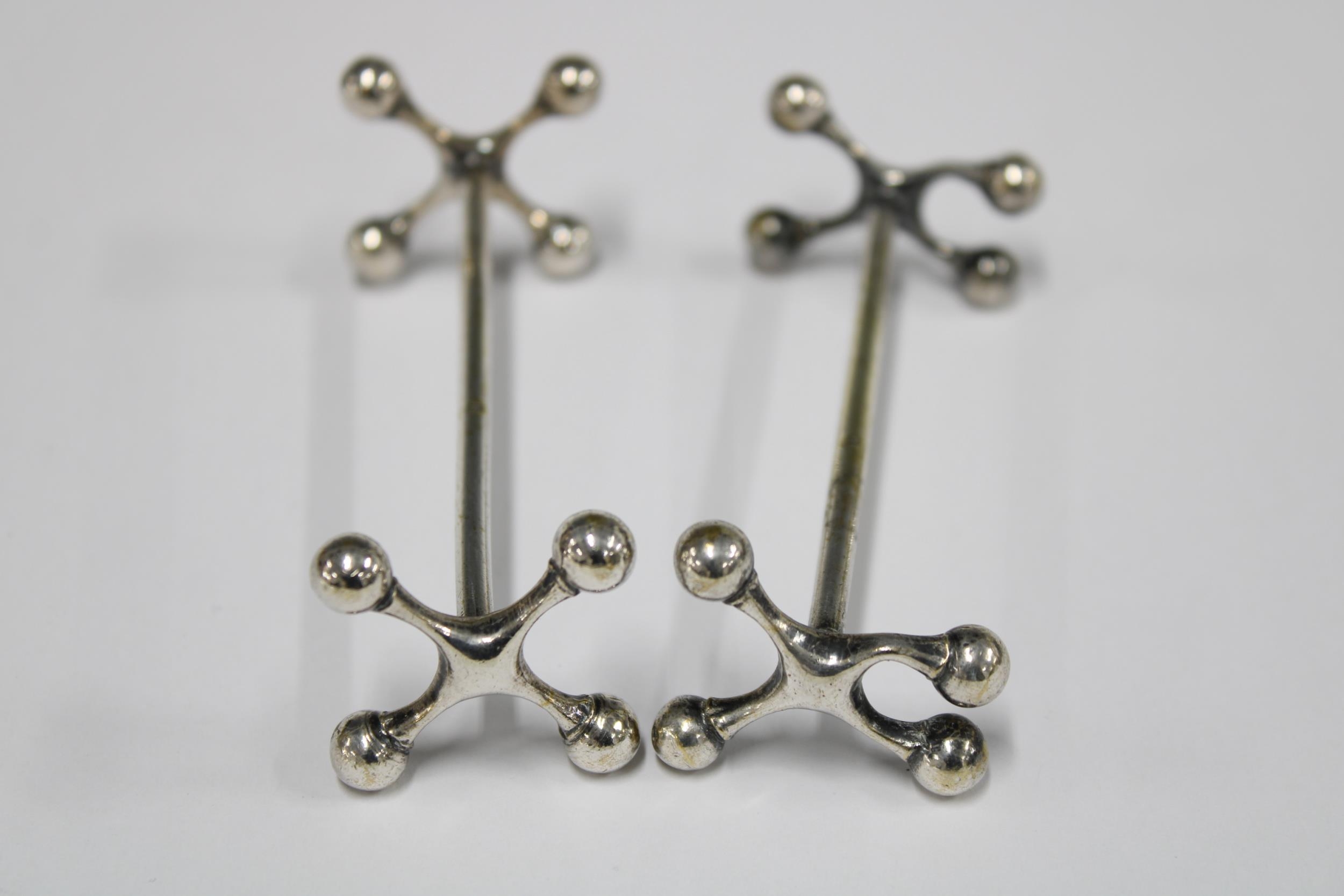 Epns wares to include a wine slide, napkin rings, ladle, etc. and a ...