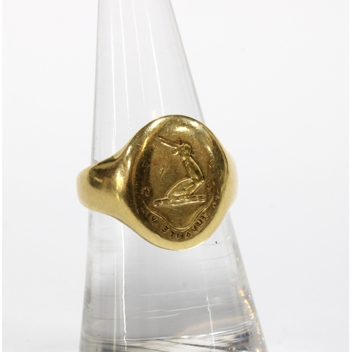 18ct gold signet ring, 8.2g
