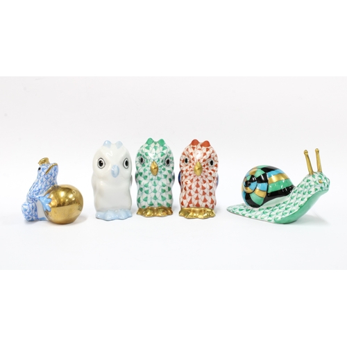 134 - Collection of small Herend animals, including three owls, a snail, and a frog prince, tallest 5cm (5... 