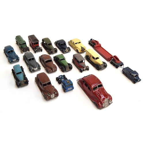 423 - A quantity of Dinky Toys comprising: split screen Chrysler (blue), split screen Chrysler (grey), Lin... 