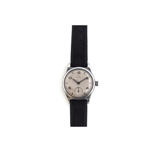 61 - A GENTLEMAN'S STAINLESS STEEL OMEGA WRIST WATCH
CIRCA 1930s, REF 2165, SILVERED DIAL, SUB SECONDS, A... 