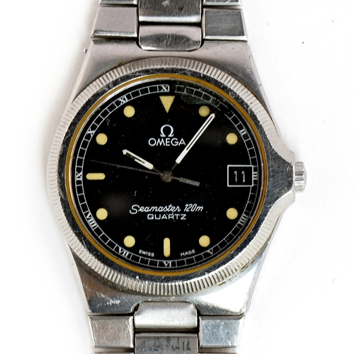 63 - A GENTLEMAN'S STAINLESS STEEL OMEGA SEAMASTER 120M BRACELET WATCH
*NOT WORKING ORDER*
CIRCA 1970s, r... 