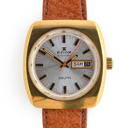 661 - AN EDOX DELFIN GENTLEMAN'S STEEL AND GOLD PLATED AUTOMATIC DAY DATE WATCH
Circa 1970s, silvered star... 