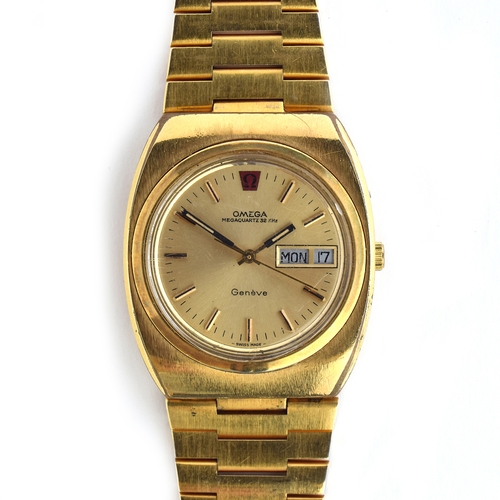 522 - AN OMEGA MEGA QUARTZ 32KHZ GOLD PLATED GENTLEMAN'S WRIST WATCH
Circa 1970s, champagne dial, raised b... 