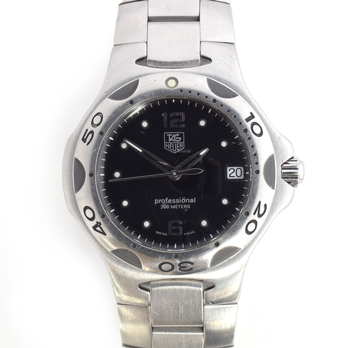 564 - A TAG HEUR KIRIUM GENTLEMAN'S STEEL QUARTS WRIST WATCH
Black dial, Arabic numerals at 12 and 6, lumi... 