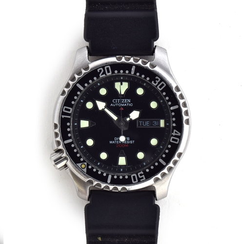 703 - A CITIZEN PRO MASTER STAINLESS STEEL DIVERS AUTOMATIC WRIST WATCH 
Circa 1990s black face, luminous ... 