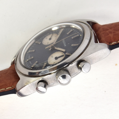 586 - A BULOVA 666 STAINLESS STEEL CHRONOGRAPH WRIST WATCH
Dated 1970, grey dial, raised silver baton mark... 