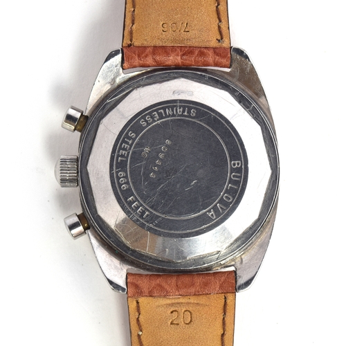 586 - A BULOVA 666 STAINLESS STEEL CHRONOGRAPH WRIST WATCH
Dated 1970, grey dial, raised silver baton mark... 